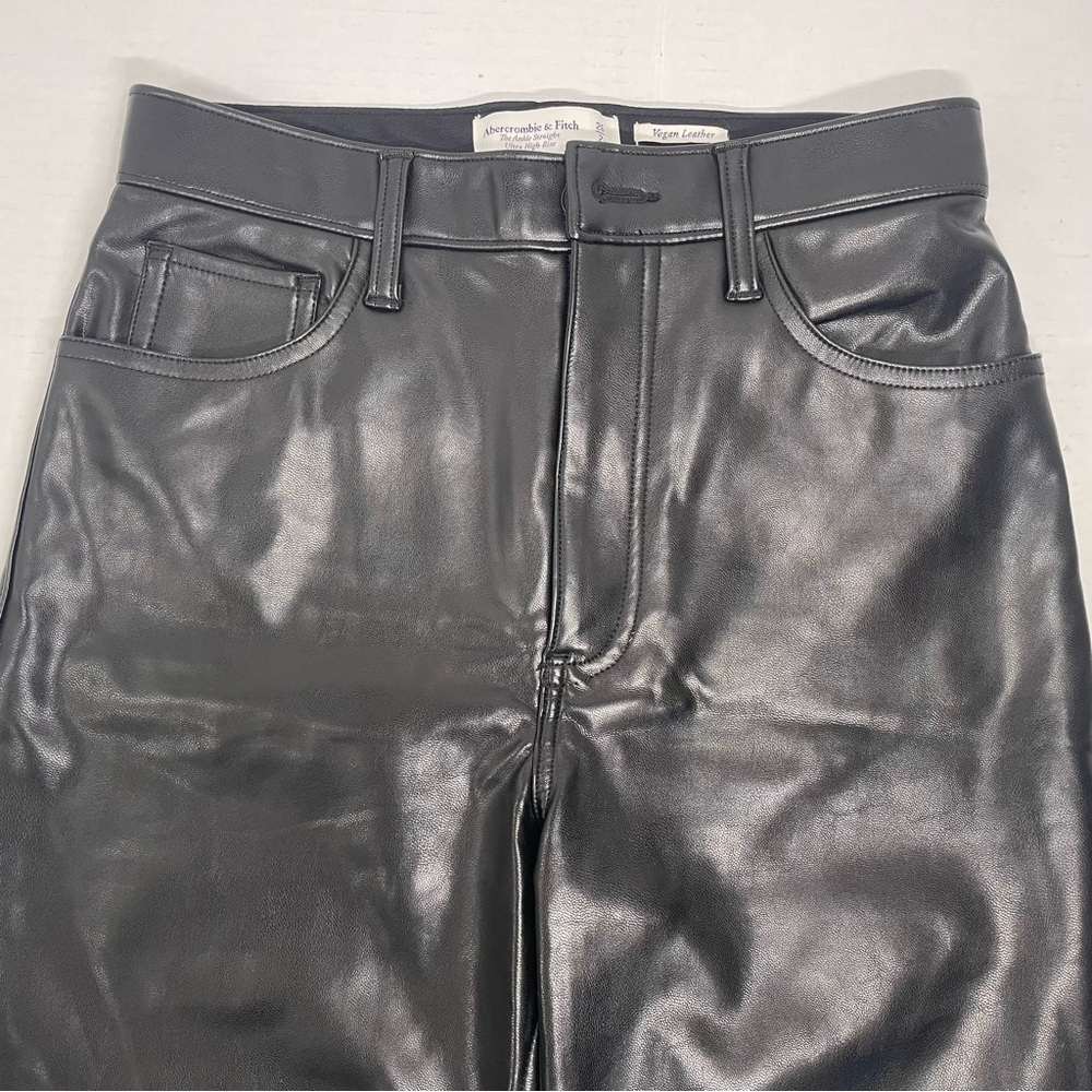 Abercrombie & Fitch Vegan Leather Pants in Black Women’s size 2